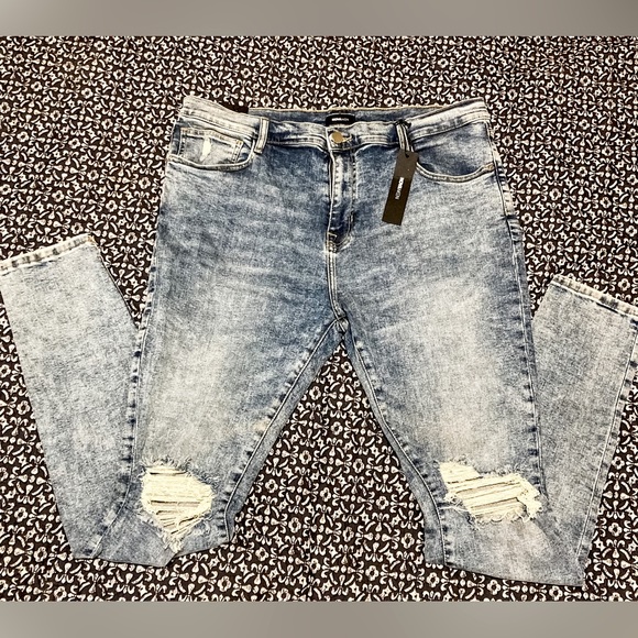 Fashion Nova Other - Fashion Nova NovaMen Embroidered Stacked Skinny Jeans Medium Wash